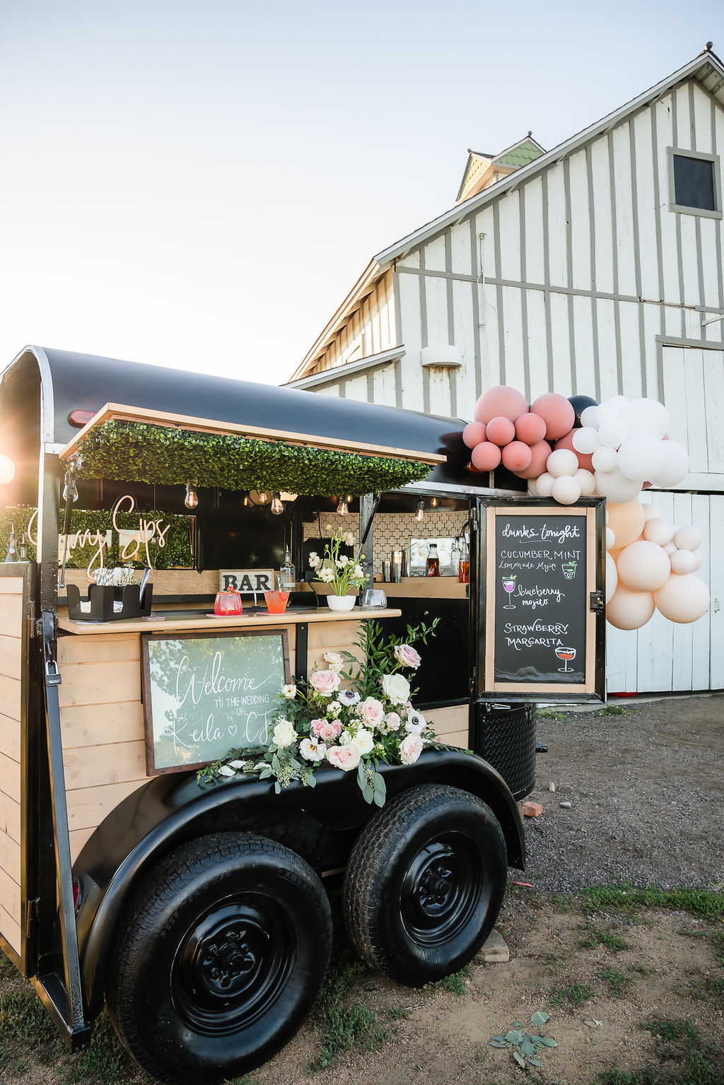 207weddings.com-bromley-farm-barn-wedding-oct-2023-57